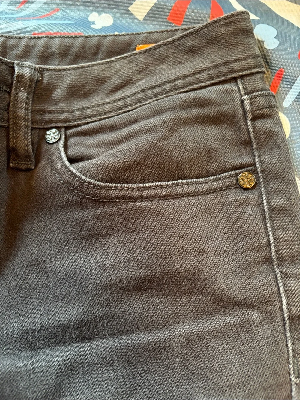 Tory Burch size 25 Classic Tory Jeans black